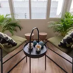 Feel Like In Old Center Warm Nest