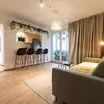 Διαμέρισμα Feel Like In Old Center Warm Nest *