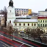 Feel Like In Old Center Warm Nest *